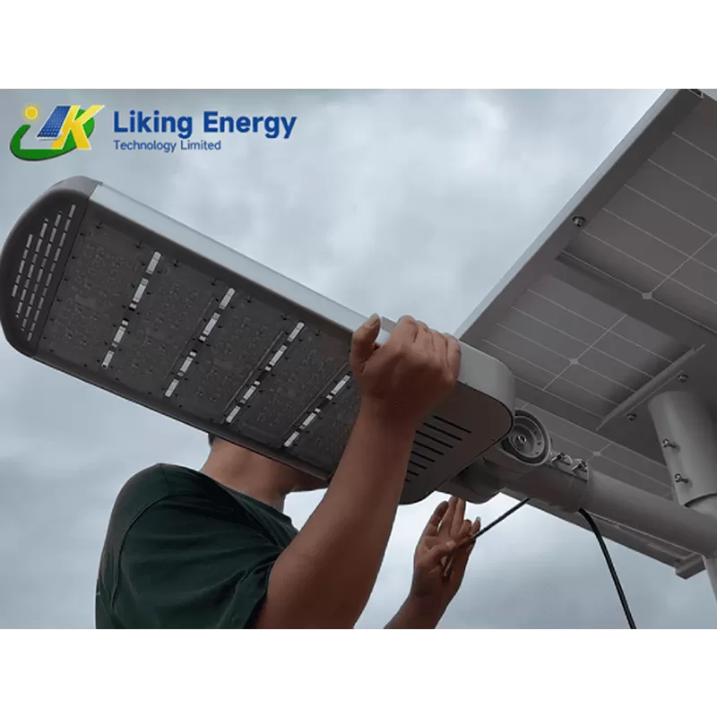 Сплит Солнечные уличные световые решения