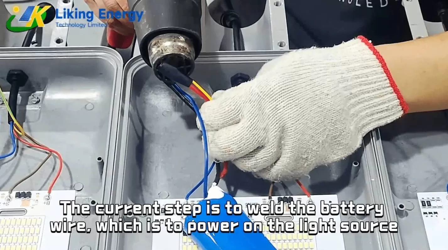 Установите лайк MP120w серии ветрозащитный обтекаемый полуразъемный солнечный свет